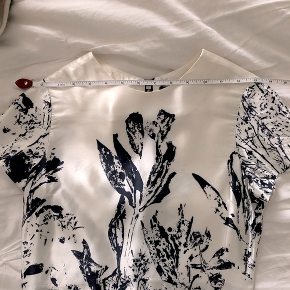 Nah Khanh - Ava top - Size 2 - Picture 9 of 16